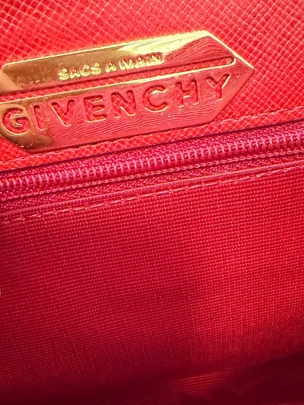 GIVENCHY- red leather top handle bag vintage - Picture 12 of 12
